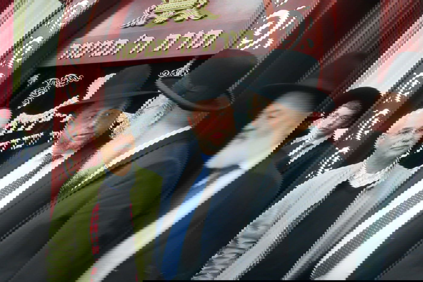 חיפה: הישיבה שפונתה - ערכה חנוכת הבית