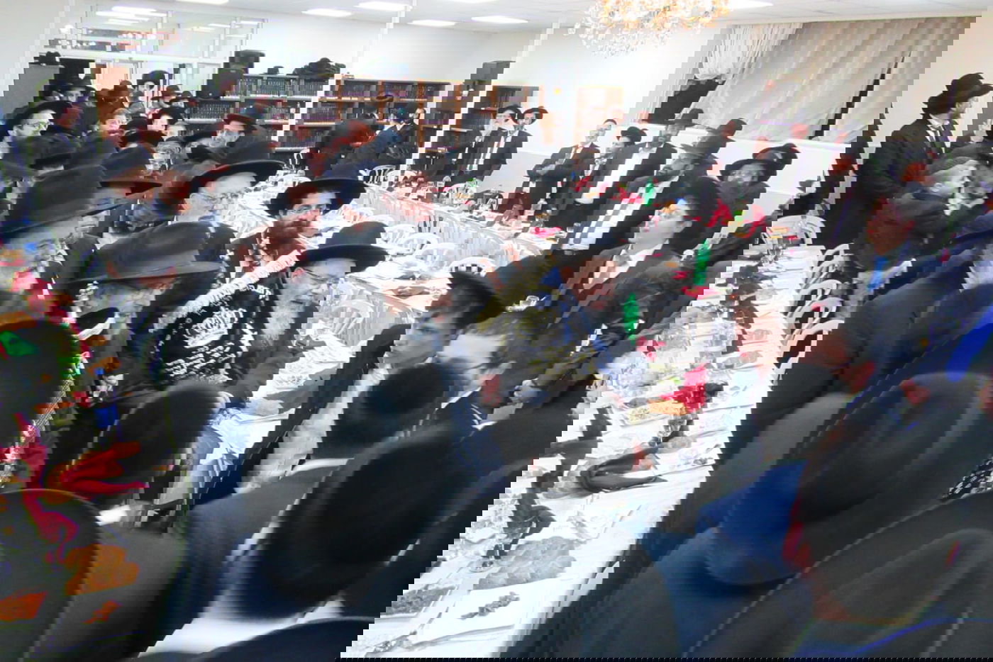 חיפה: הישיבה שפונתה - ערכה חנוכת הבית