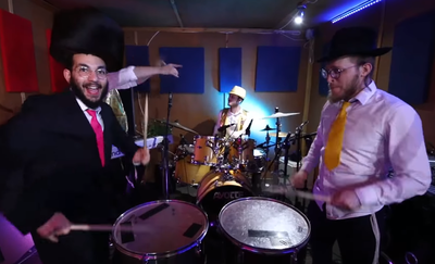 דייויד טויב & מיכאל אזולאי במחרוזת פורים