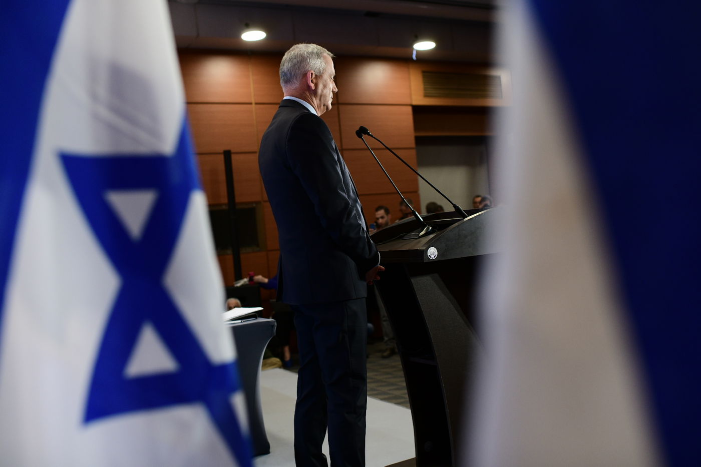 בני גנץ, הערב