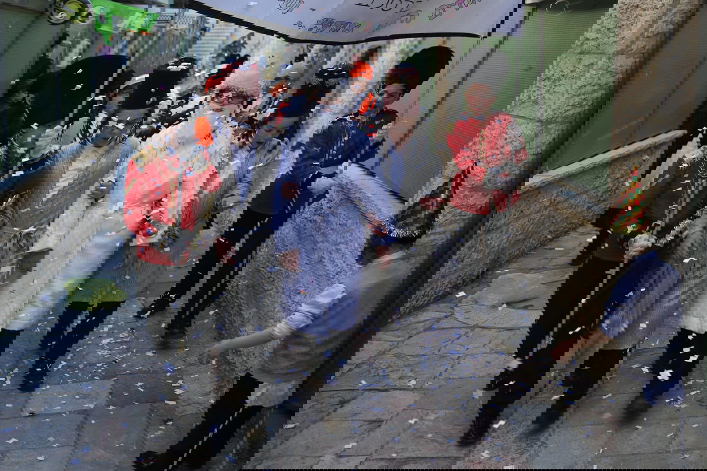 בסמטאות מאה שערים: הילדים חגגו "פורים רב"