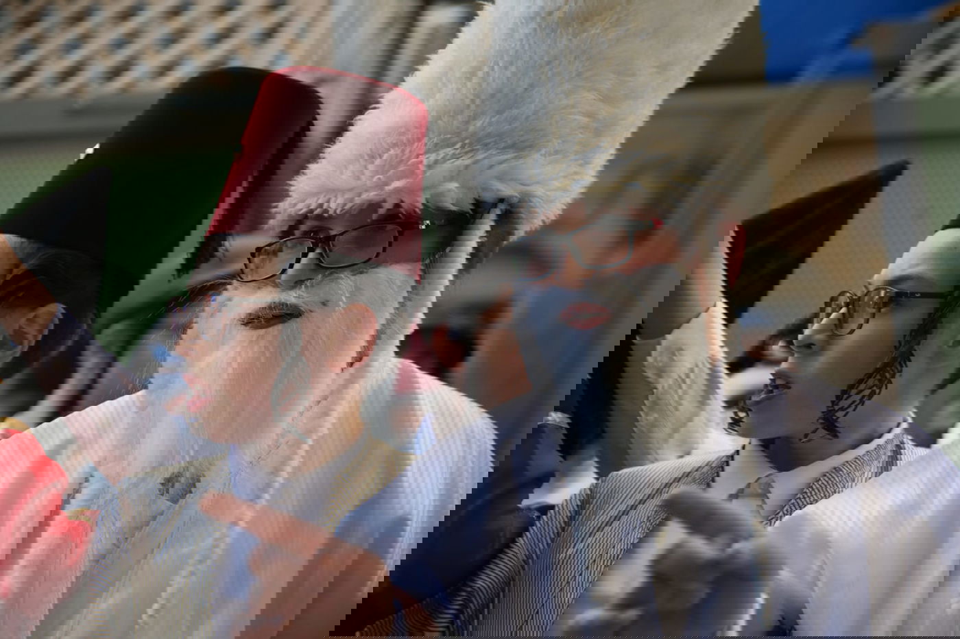 בסמטאות מאה שערים: הילדים חגגו "פורים רב"