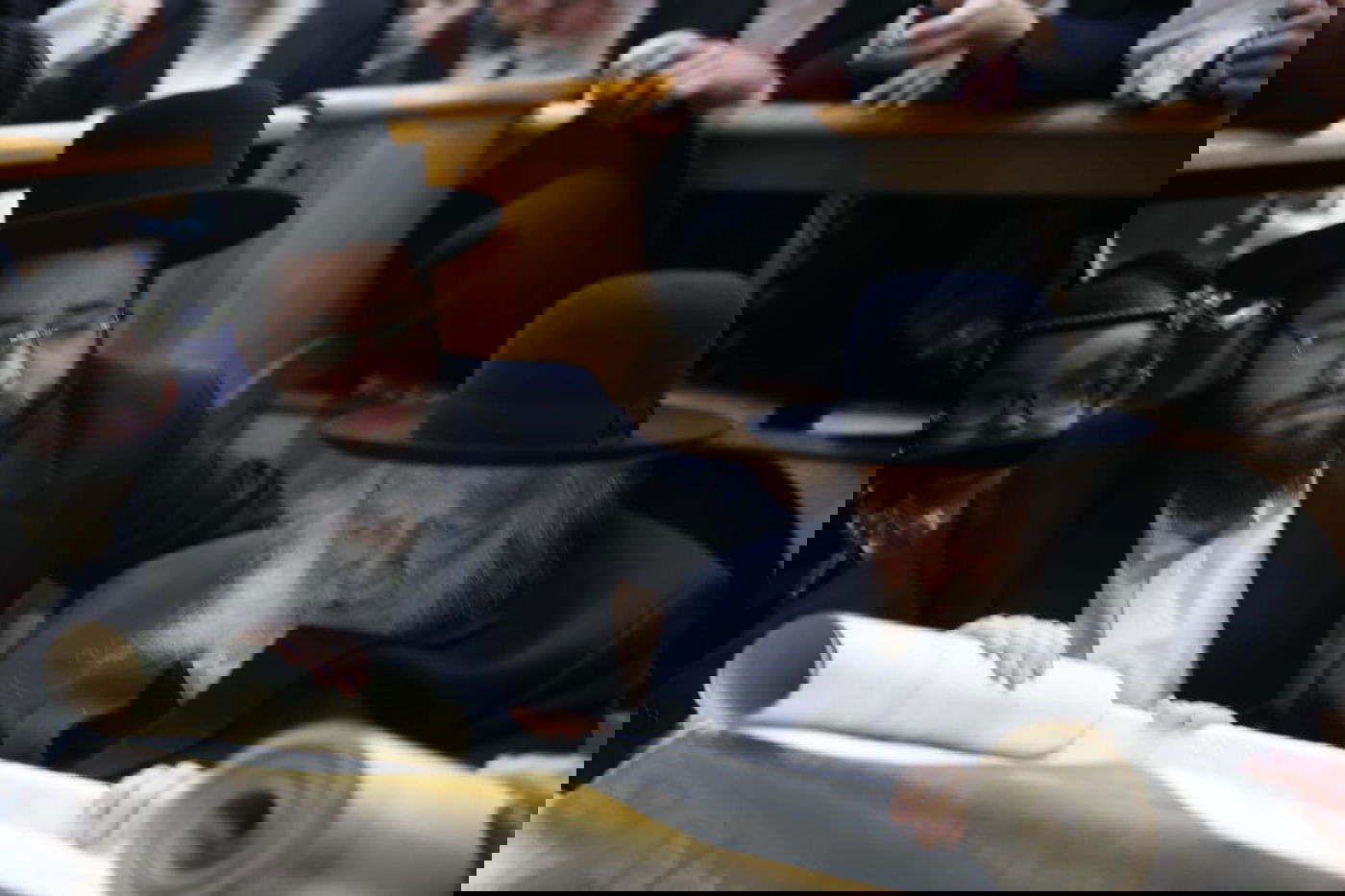 שר התורה קרא את מגילת אסתר • גלריה