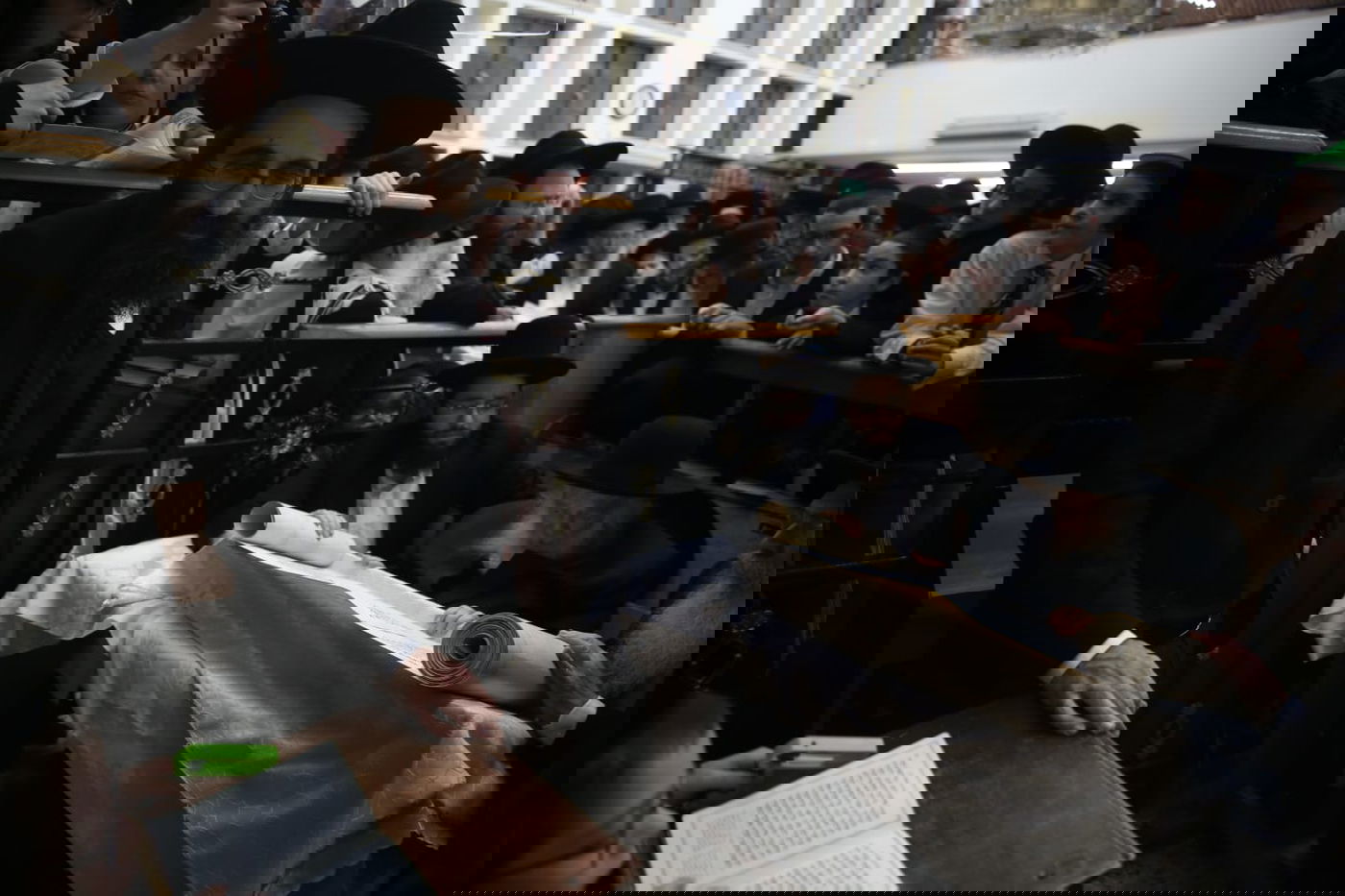 שר התורה קרא את מגילת אסתר • גלריה