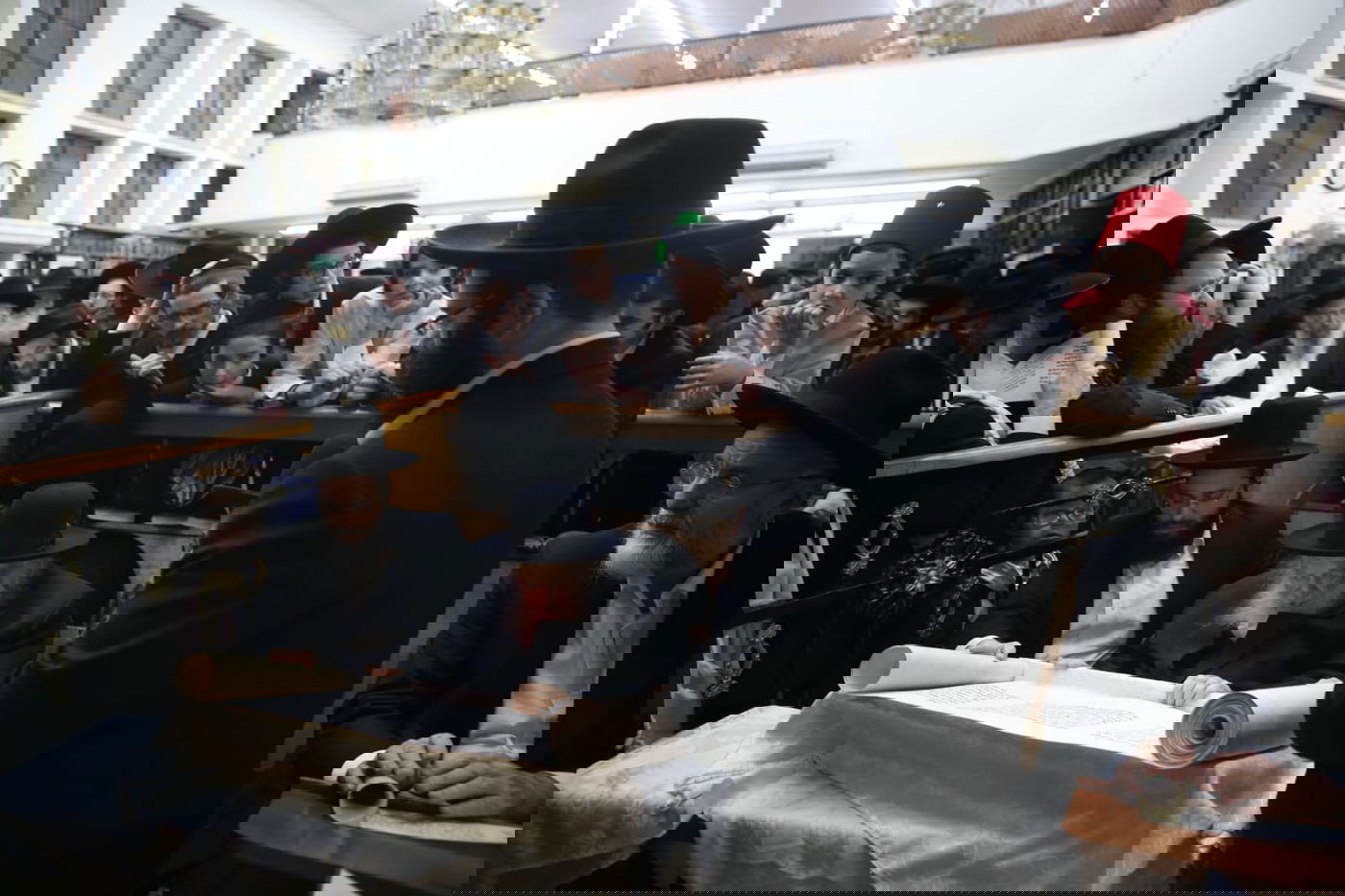 שר התורה קרא את מגילת אסתר • גלריה