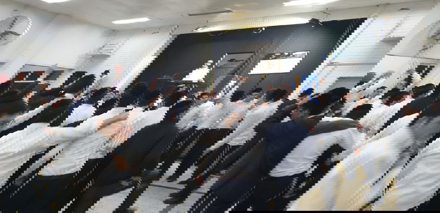 'היכל יצחק' לנדא; חגיגות השמחה בסיום הקמפיין המוצלח