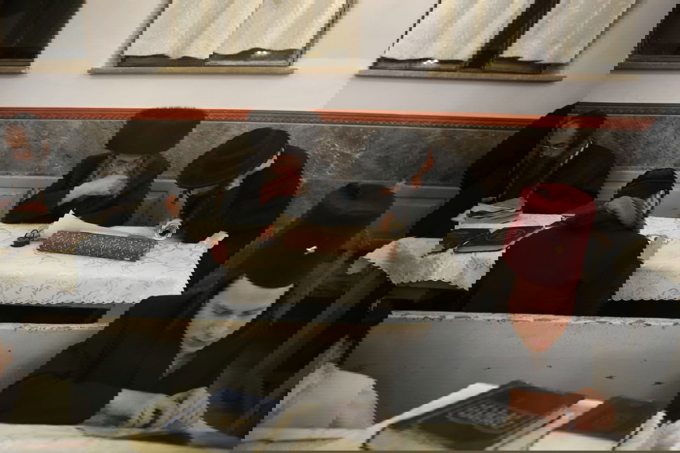 תיעוד: קריאת המגילה בשכונת מאה שערים