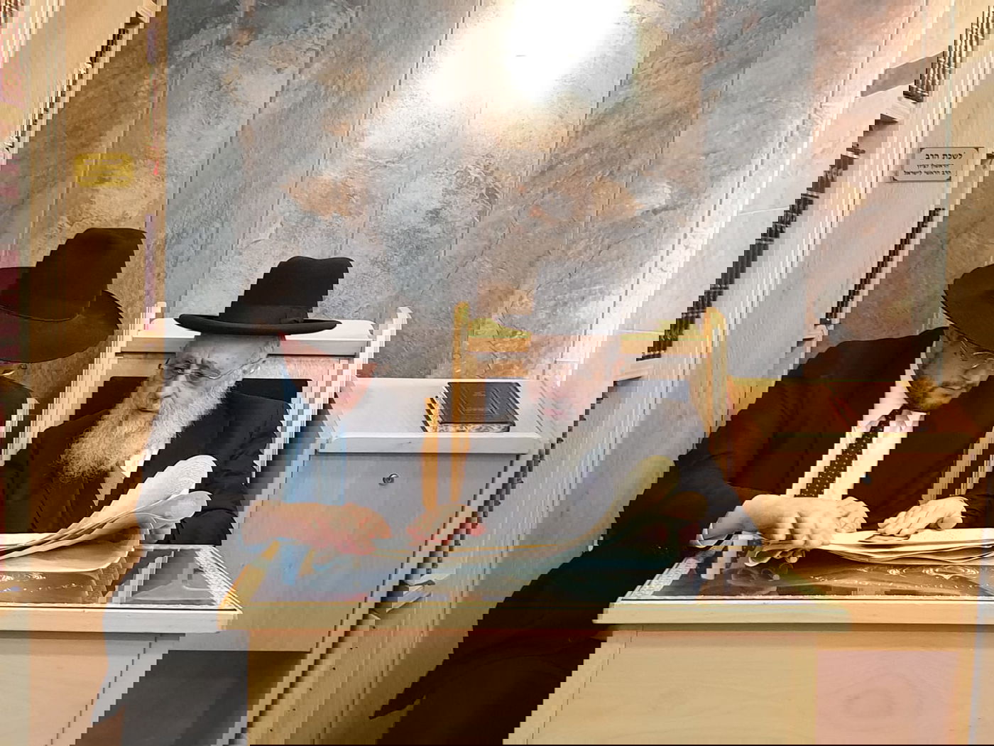 תיעוד: קריאת המגילה של הראשון לציון