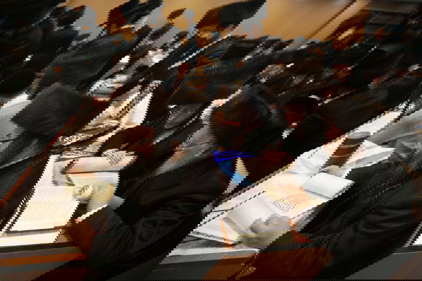 חגיגות פורים ברחובות העיר בני ברק. תיעוד