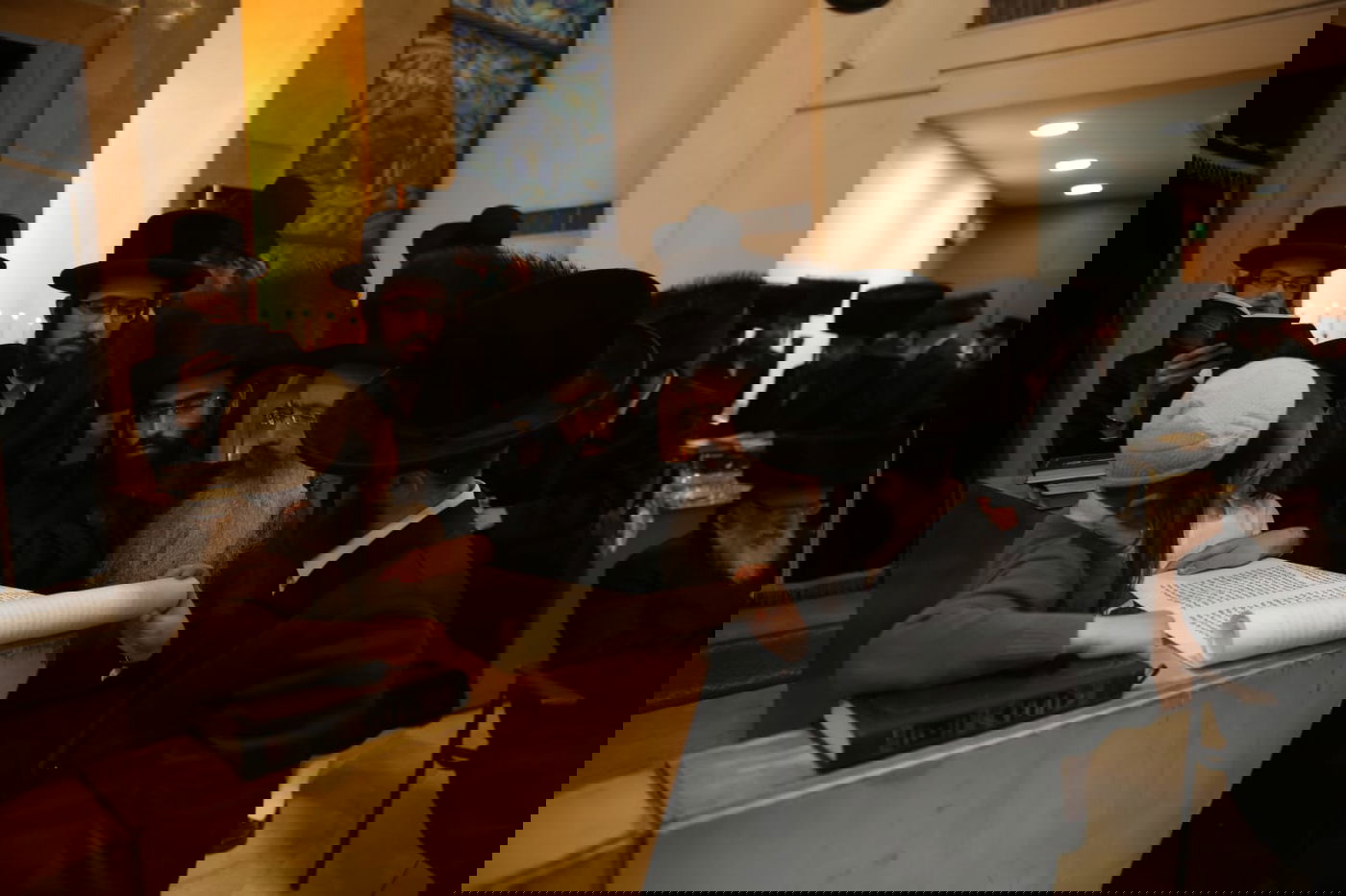 חגיגות פורים ברחובות העיר בני ברק. תיעוד