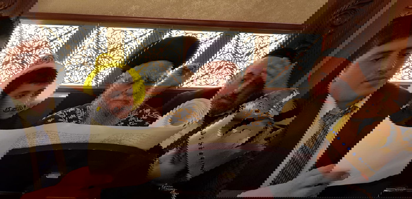 תיעוד: זקן הראשל"צים בקריאת המגילה