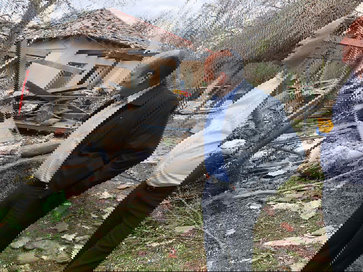 השר בנט בזירת הנפילה