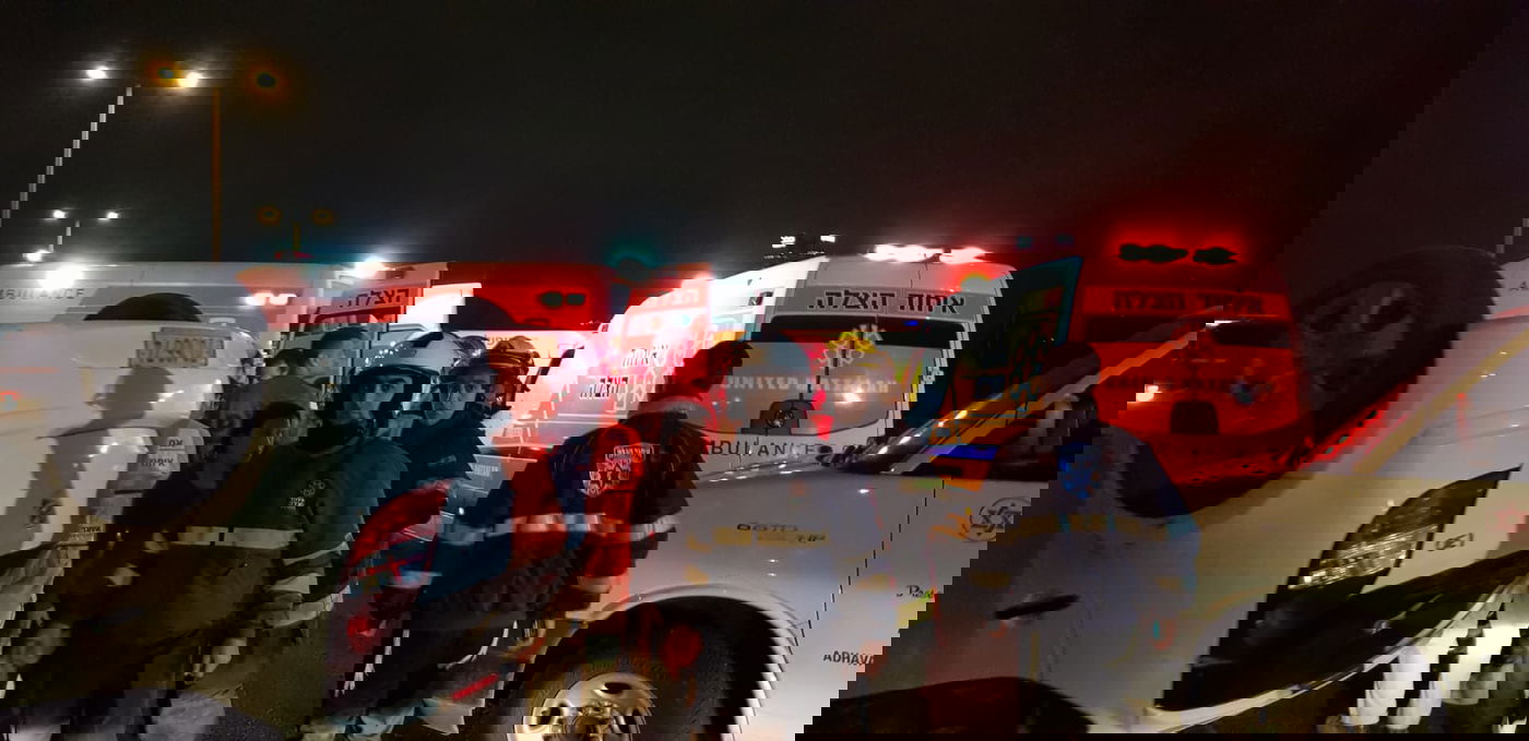 ח"כ ינון אזולאי סייע לנהגת שהתהפכה. צפו