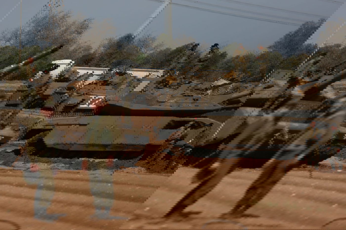 תיעוד: ההיערכות הצבאית בגבול הרצועה