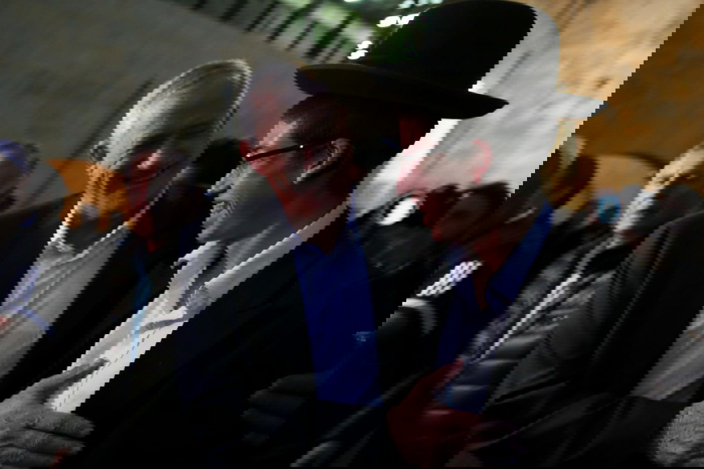 שריד בית המקדש כאתר פוליטי? גנץ ביקר בכותל המערבי