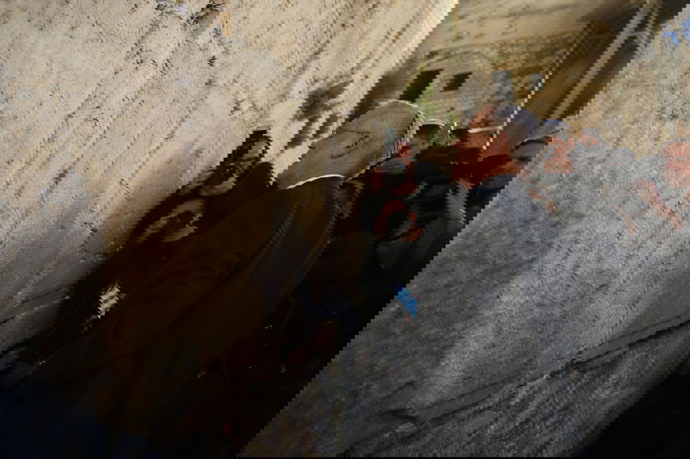 שריד בית המקדש כאתר פוליטי? גנץ ביקר בכותל המערבי