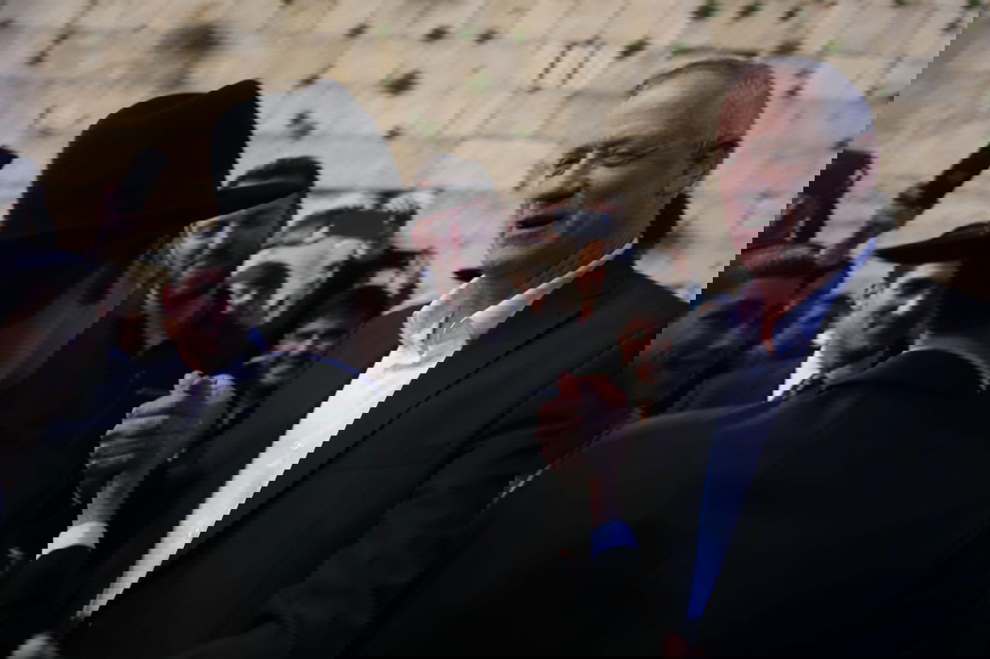 שריד בית המקדש כאתר פוליטי? גנץ ביקר בכותל המערבי