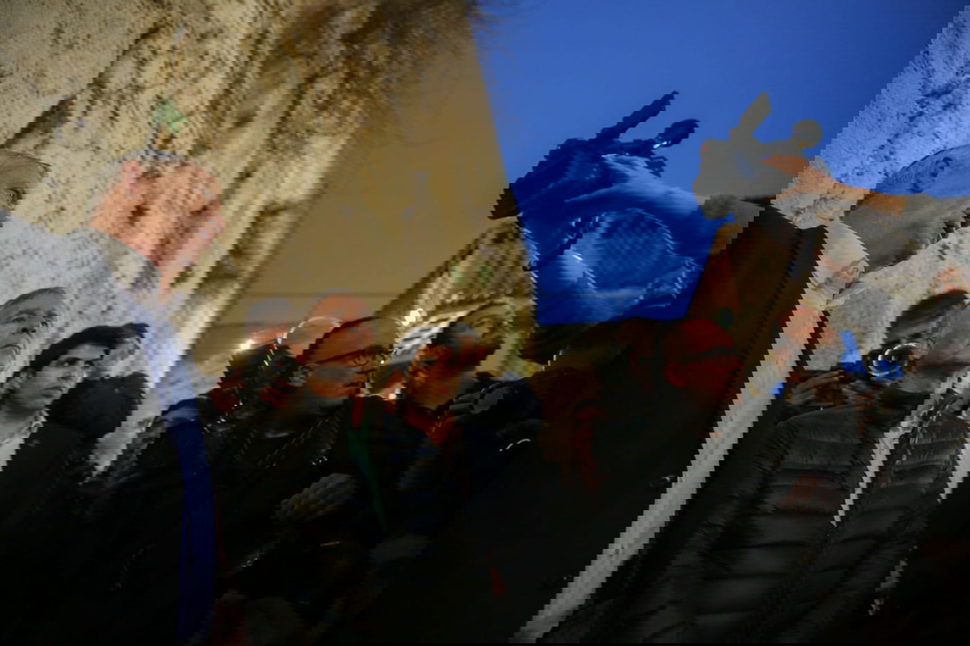 שריד בית המקדש כאתר פוליטי? גנץ ביקר בכותל המערבי