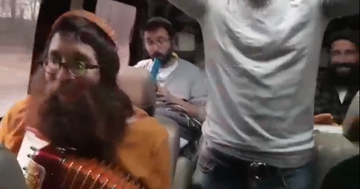 שמחה מתפרצת במסע לאוקראינה • צפו