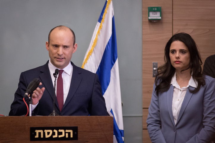 בנט ושקד: נצביע בקבינט נגד ההסכם עם חמאס