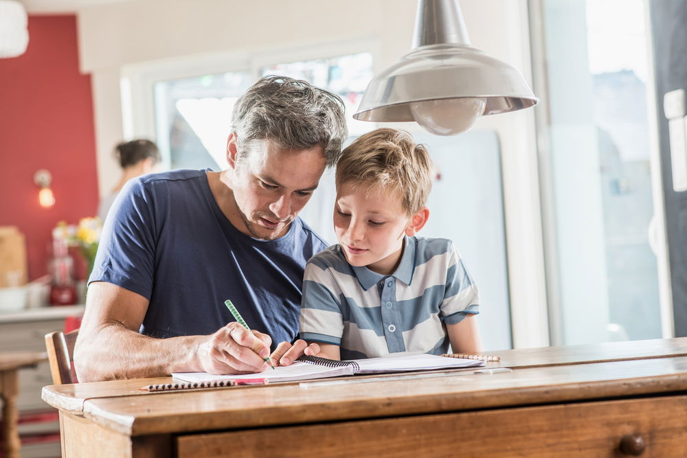 הורות בסגנון חתולי שלג: מהי בכלל והאם אתם לוקים בה?