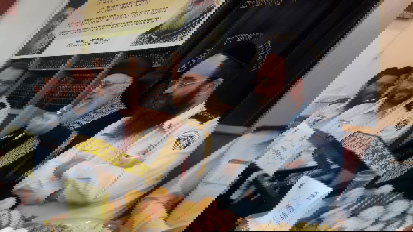 צפו: חידון הלכות פסח לאסירי כלא מעשיהו