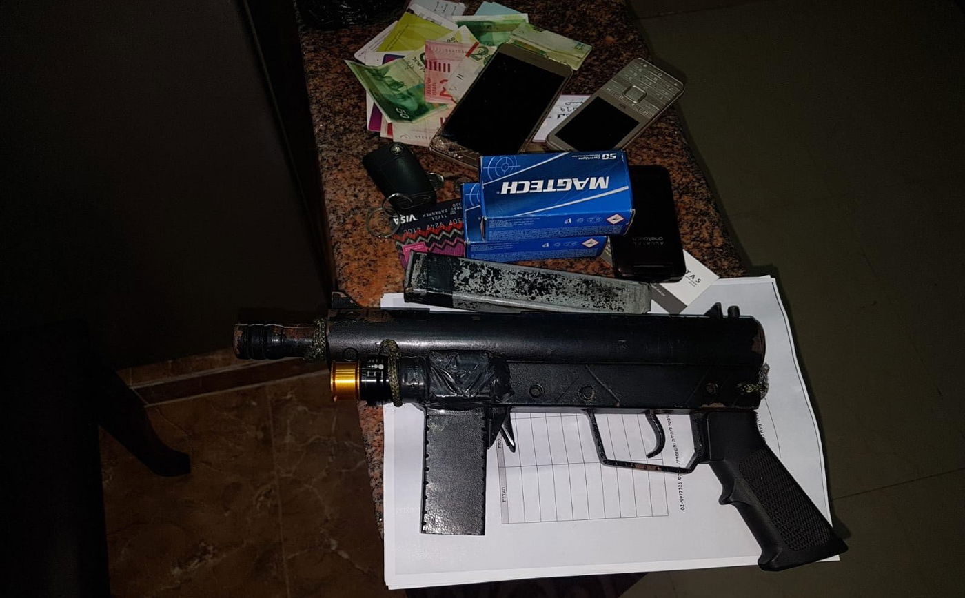 נשק מאולתר בלתי חוקי וכספי טרור רבים