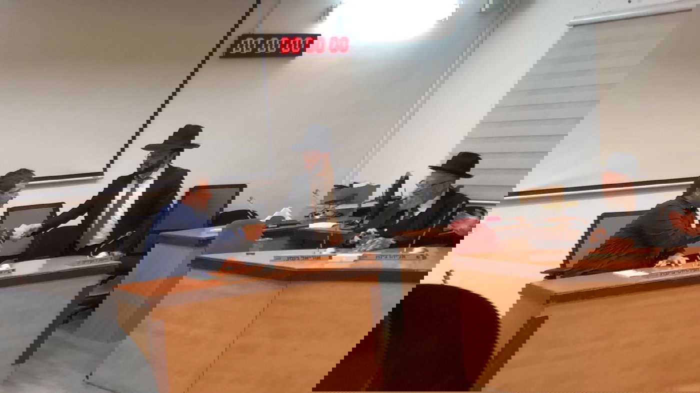 הגר"י רוזן תקף את ש"ס; קהילות הליטאים גיבו את גרינברג