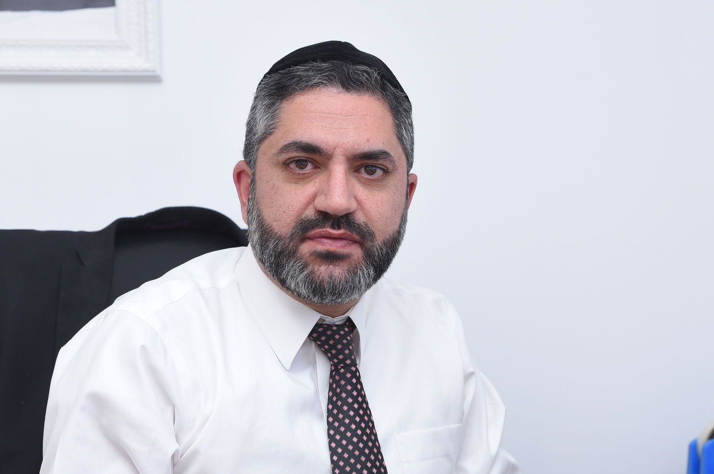 גואל ועקנין