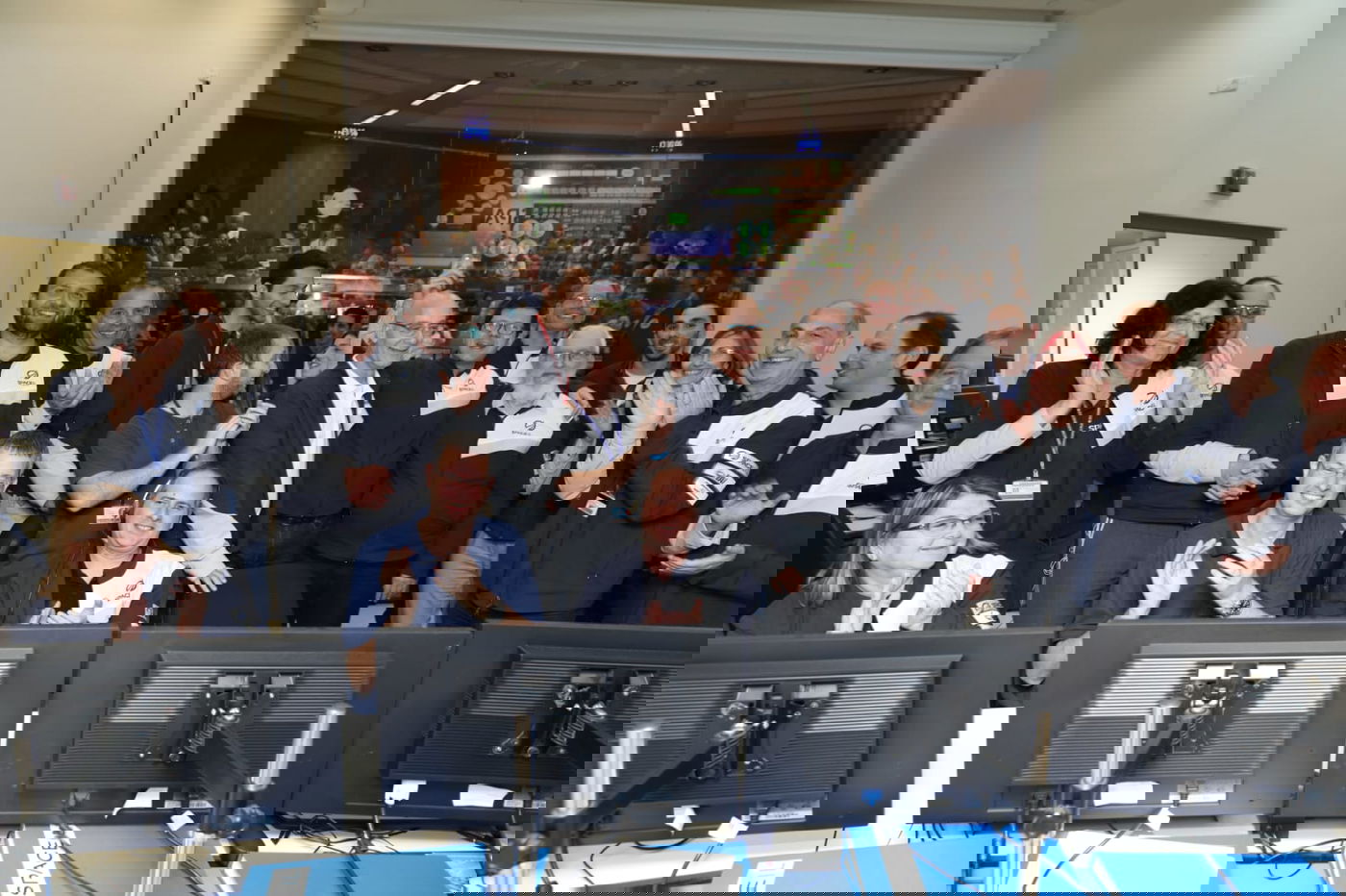 המעקב בישראל אחרי ביצוע התמרון.