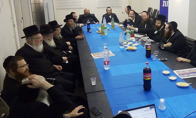 בכירי 'אגודה' בדיון