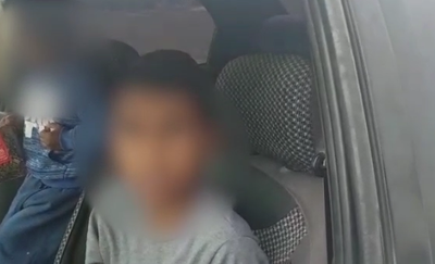 השוטרים נדהמו: בן 14 הסיע את אחיו הקטן