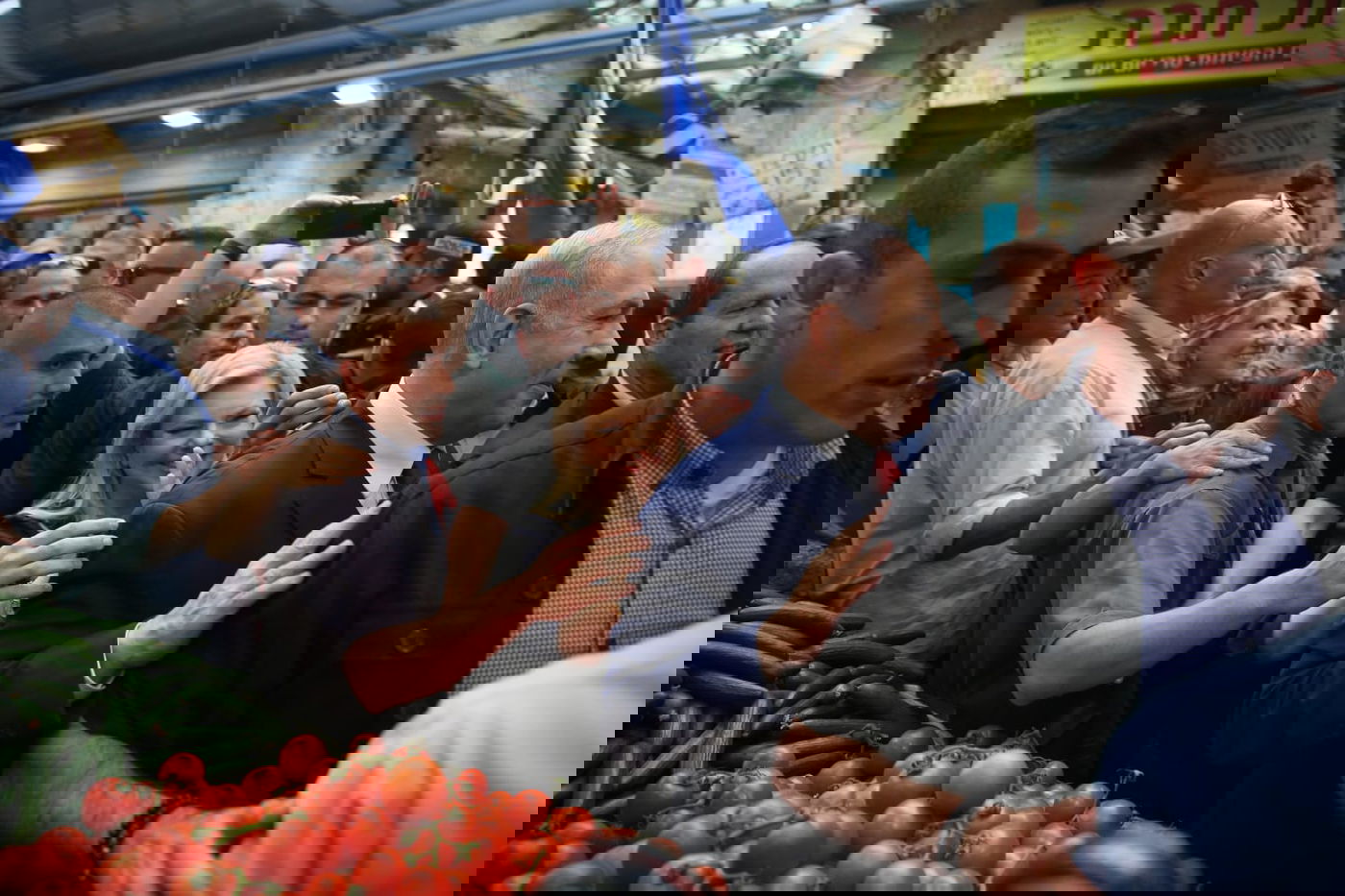 נתניהו  לחוץ? יצא לשכנע בשוק מחנה יהודה