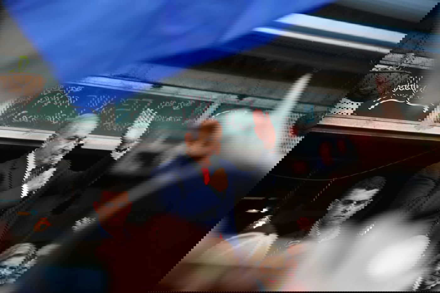 נתניהו  לחוץ? יצא לשכנע בשוק מחנה יהודה