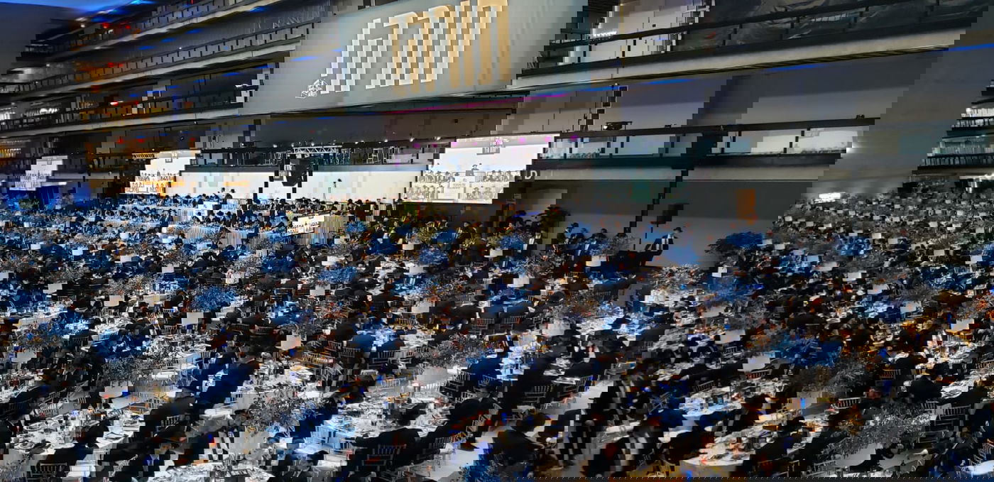 בדינר של 'מיר': הנגידים העניקו ספר תורה במתנה