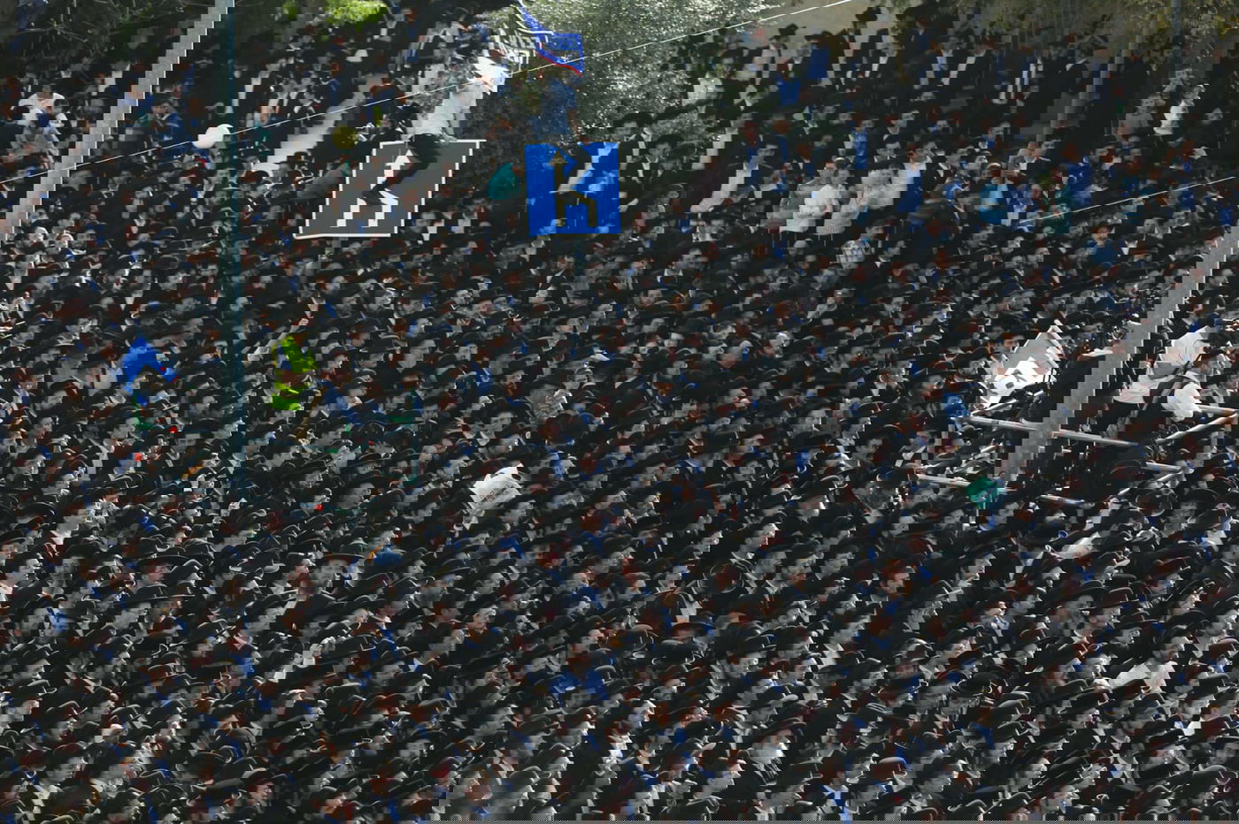 שידור חוזר: האדמו"ר מגור ומרן שר התורה על במה אחת • צפו