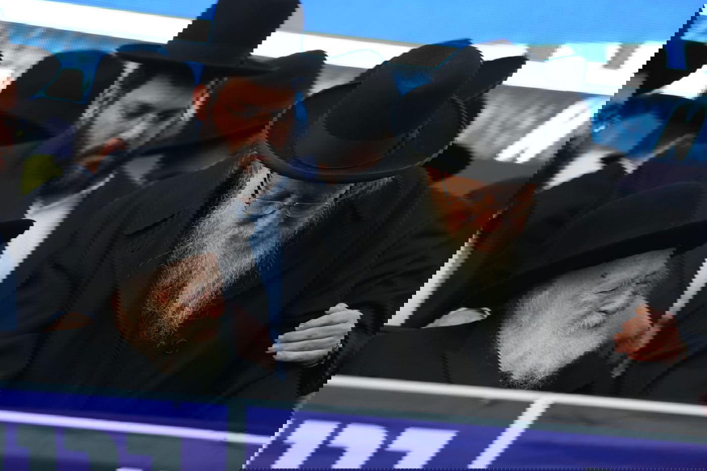 שידור חוזר: האדמו"ר מגור ומרן שר התורה על במה אחת • צפו