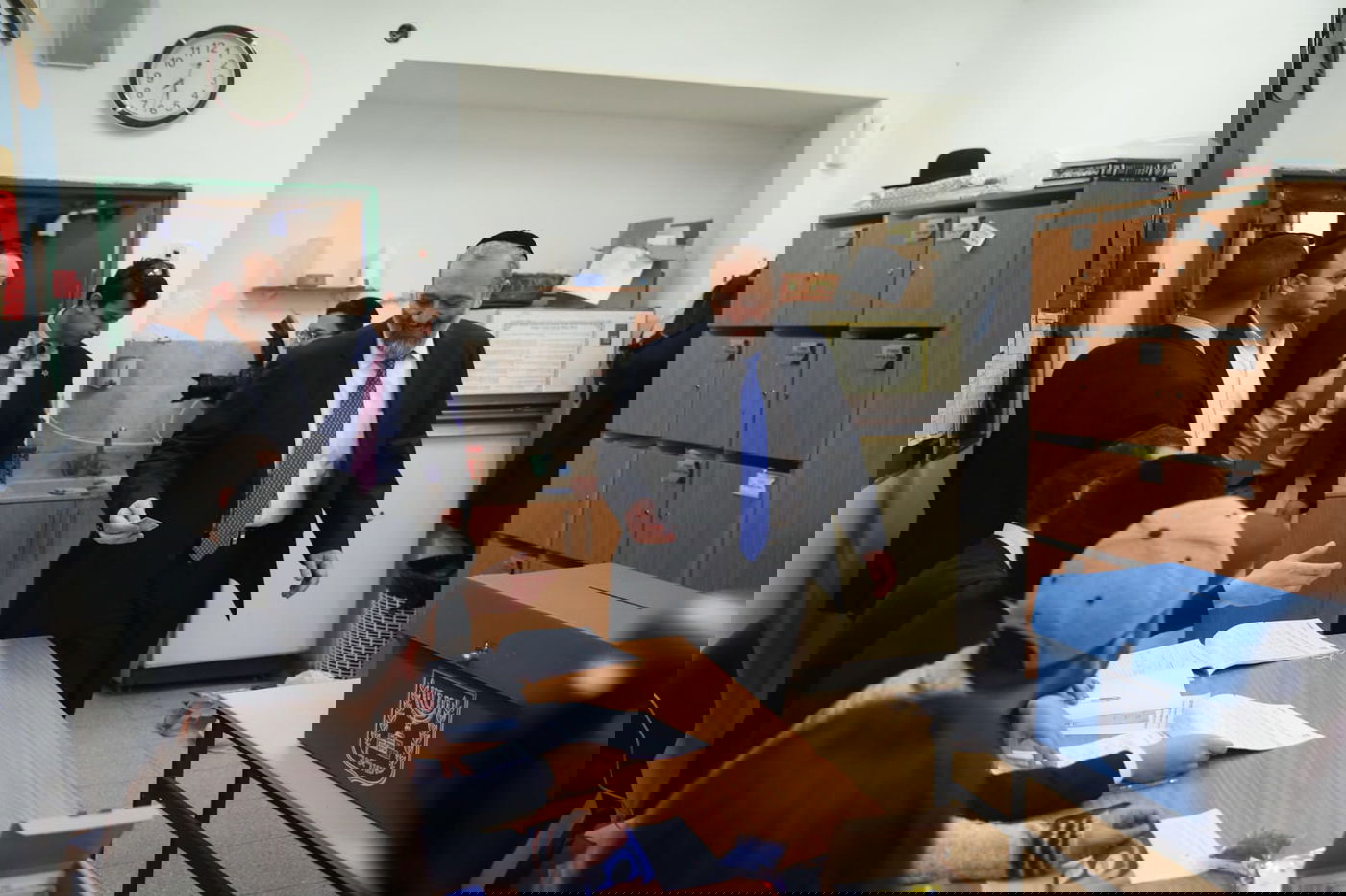 השר אריה דרעי התפלל בקבר מרן והצביע בהר נוף