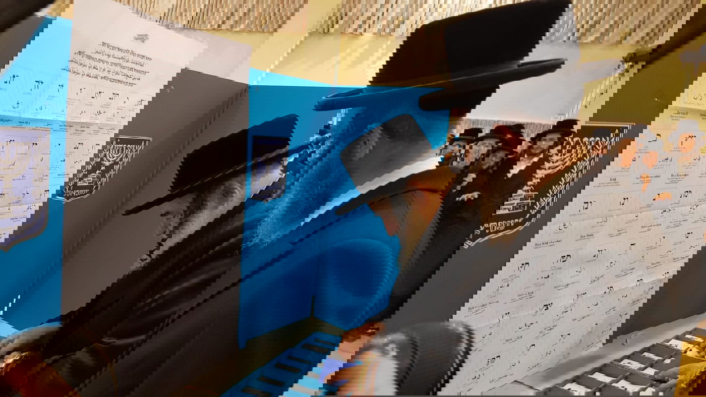 ישראל בוחרת • שעה וחצי לסגירת הקלפיות - 52% הצבעה