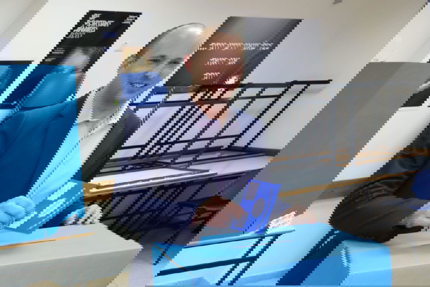 ישראל בוחרת • שעה וחצי לסגירת הקלפיות - 52% הצבעה