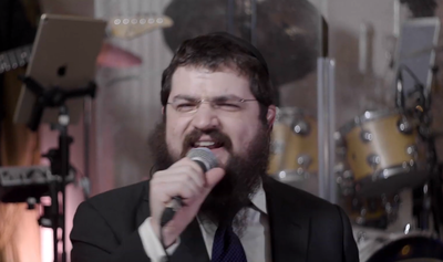 בני פרידמן במחרוזת להיטי שנות ה-90 • צפו