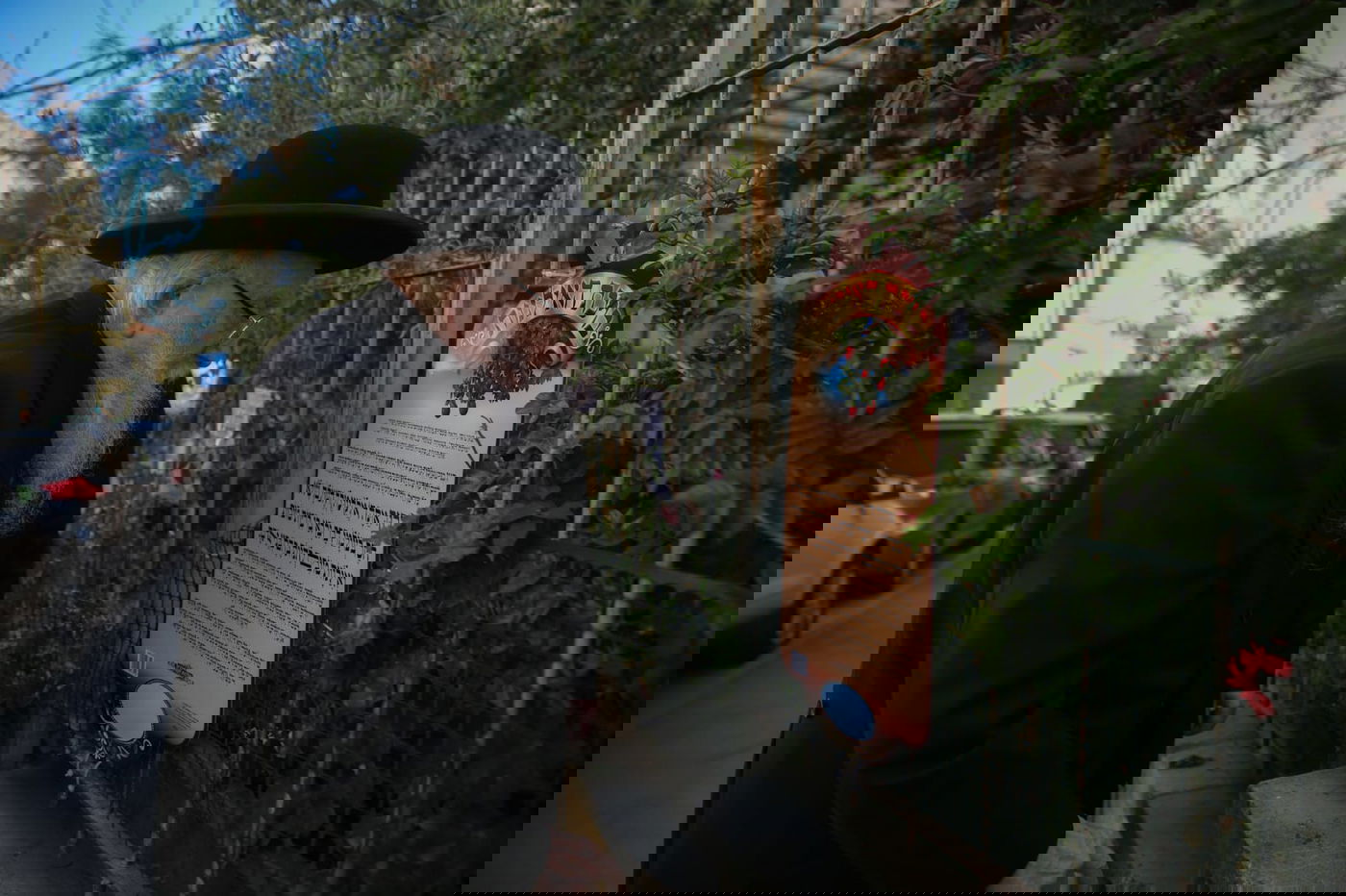 ראש הישיבה הגאון רבי יצחק שיינר בהצבעה וברכת האילנות