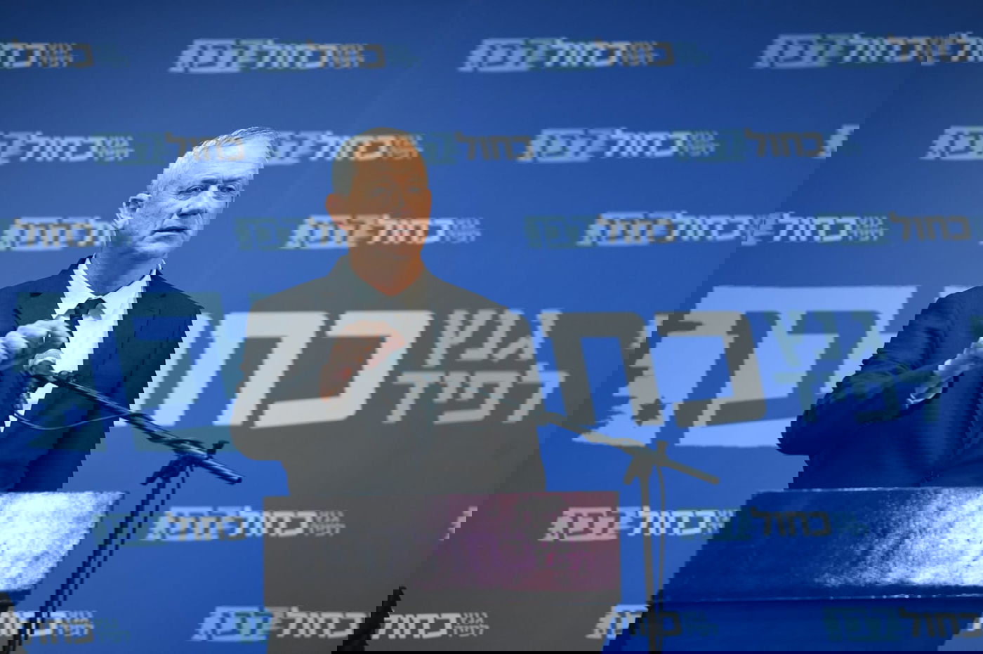 יאיר לפיד מאיים, בני גנץ מתעקש: המערכה לא תמה