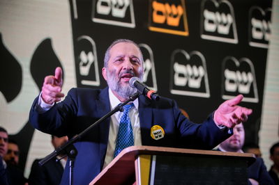 בשל הכוונה להגיש כתב אישום: בעיה במינוי דרעי לשר