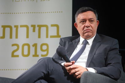 גבאי שוקל פרישה - ומינוי יו"ר זמני ל'עבודה'