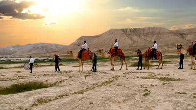 ה'סדר' של מוטי ויזל, מקהלת 'מלכות' והרשי סגל