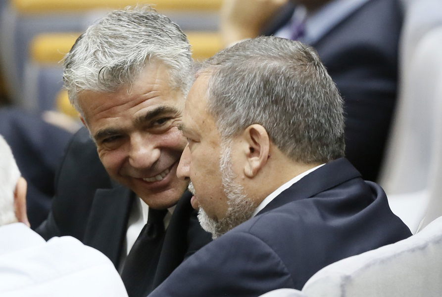 ליברמן עם לפיד