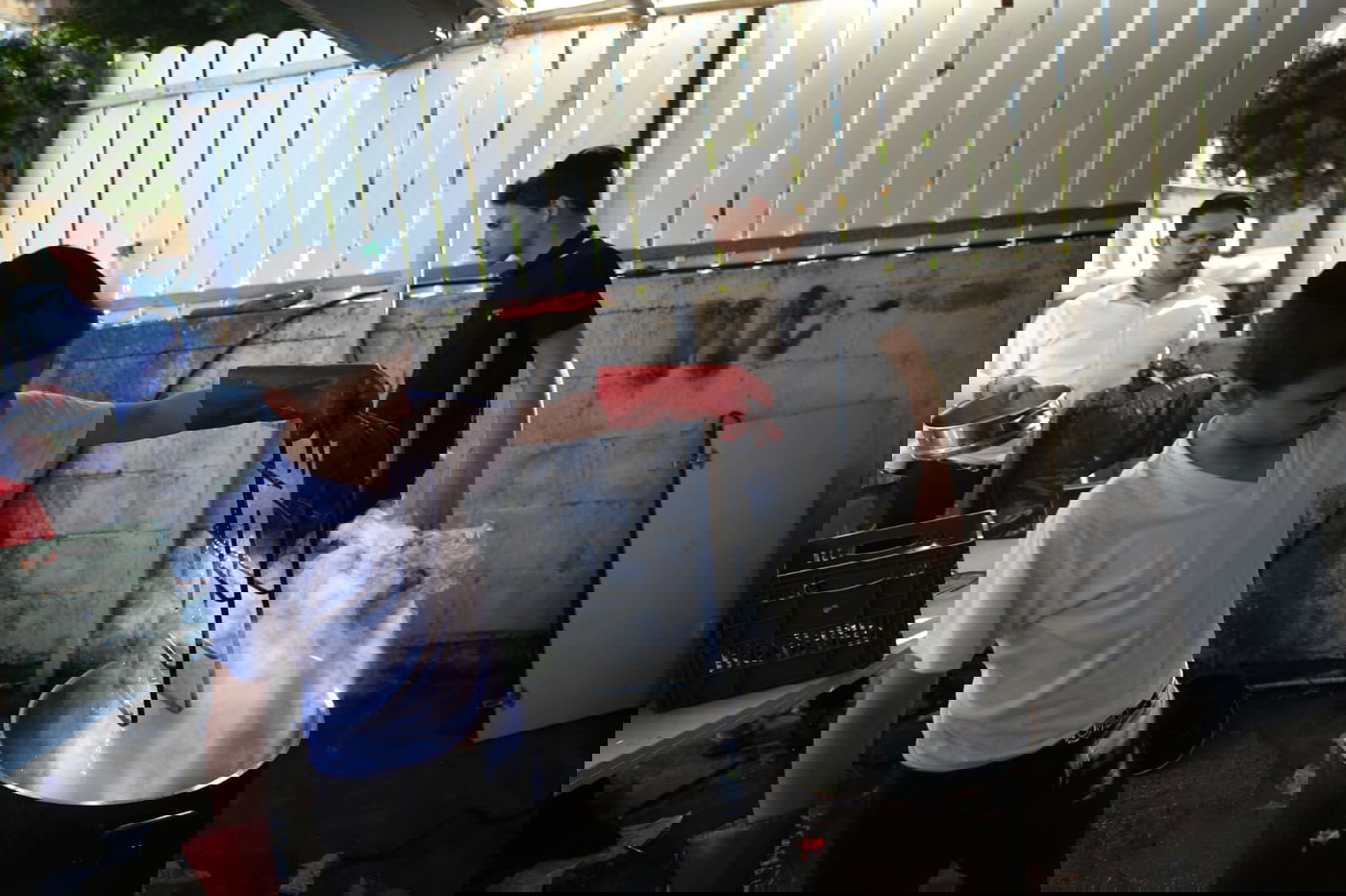 ערב פסח: כך מגעילים כלים בטבריה • צפו