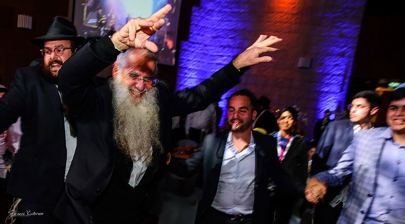 117 נערים חגגו בר מצווה באירוע לרגל יום הולדת 117 לרבי מליובאוויטש