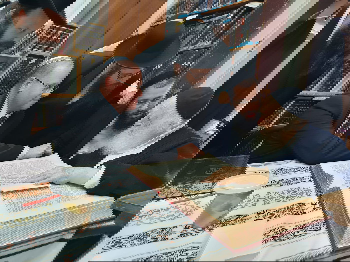 המנהל סיפר לשר התורה על התכנית לטובת המאושפזים שומרי המצוות